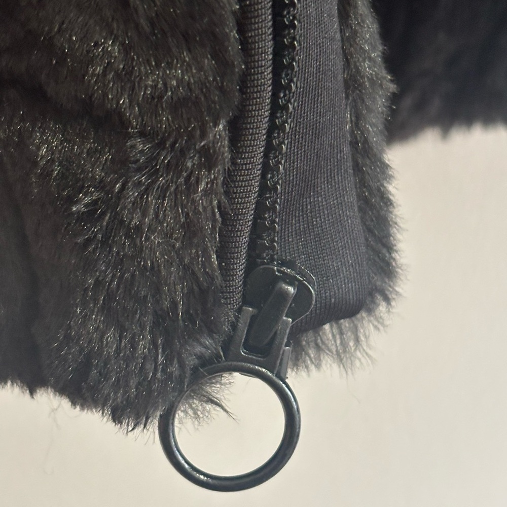 SO Girls Black Faux Fur Cropped Jacket - Picture 3 of 6